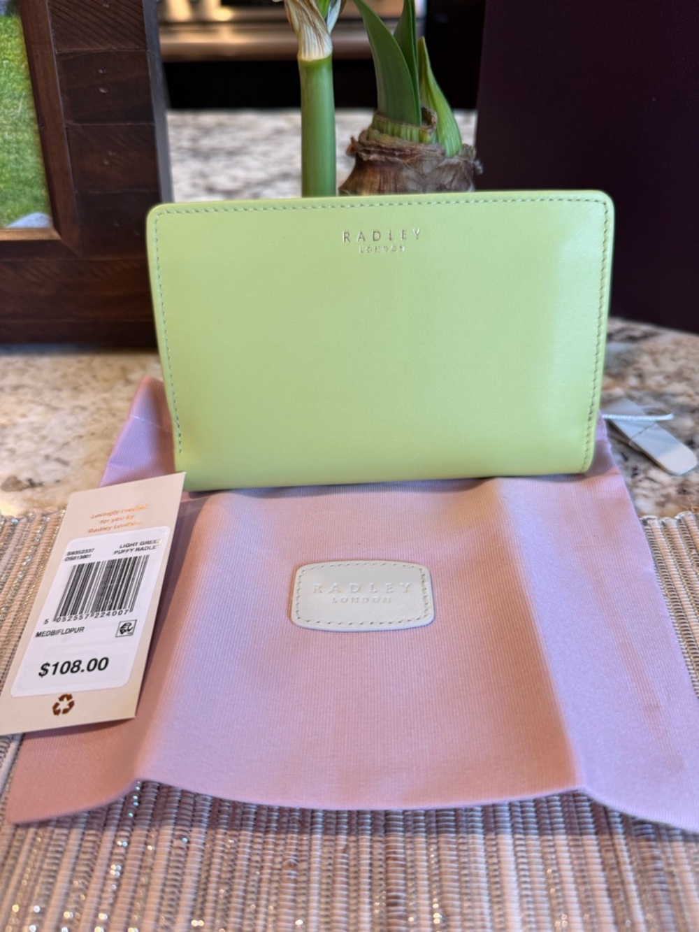 NEW RADLEY LONDON Puffy Leather  Medium Bifold Wallet In Light Green